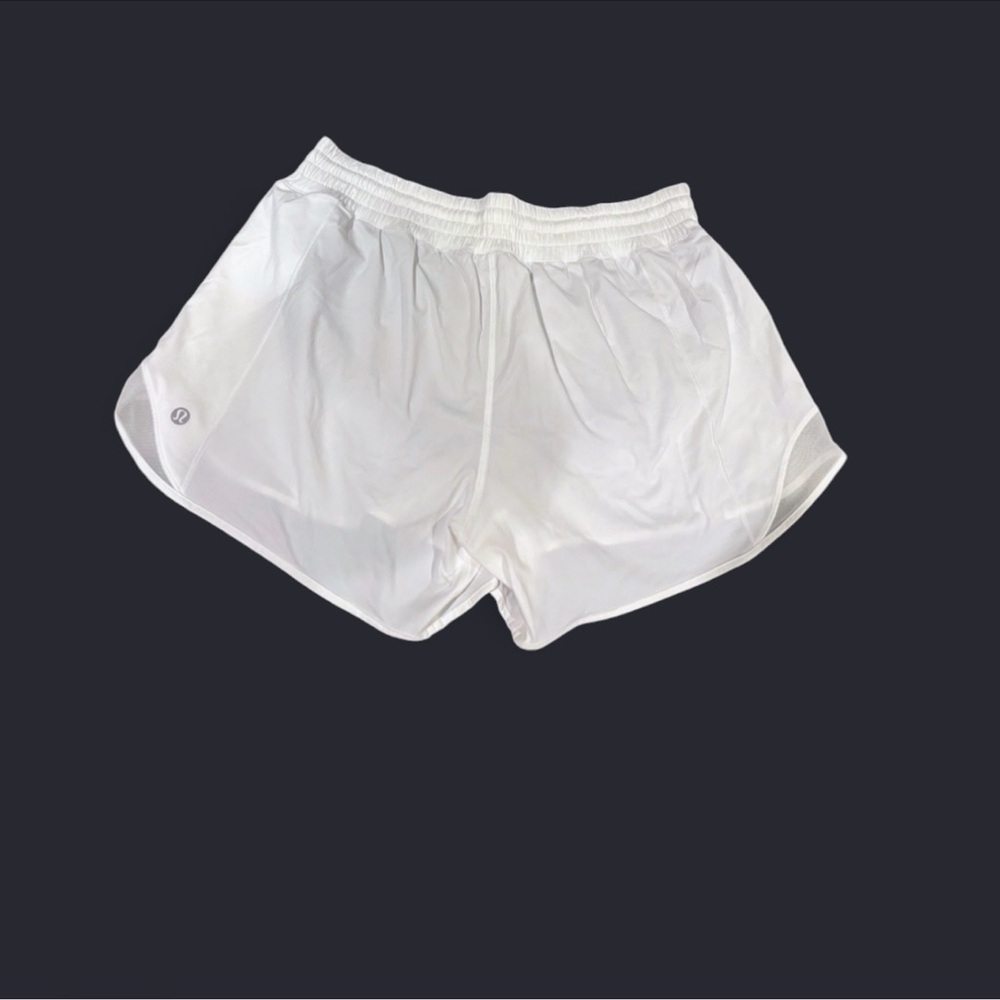 Lululemon Hotty Hot High Rise 4" Lined Shorts NWT White Swift Fabric Size 10 T - Picture 4 of 10